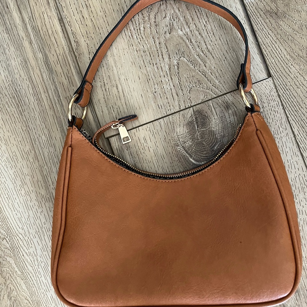 Brown shoulder bag